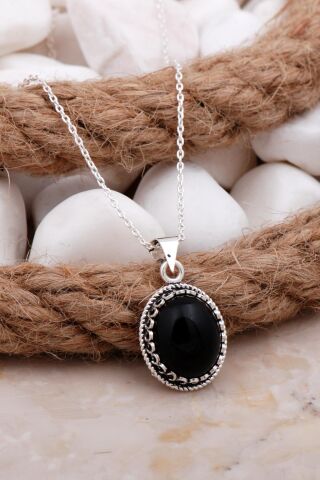 Onix Telkari İşlemeli Gümüş Kolye 7807