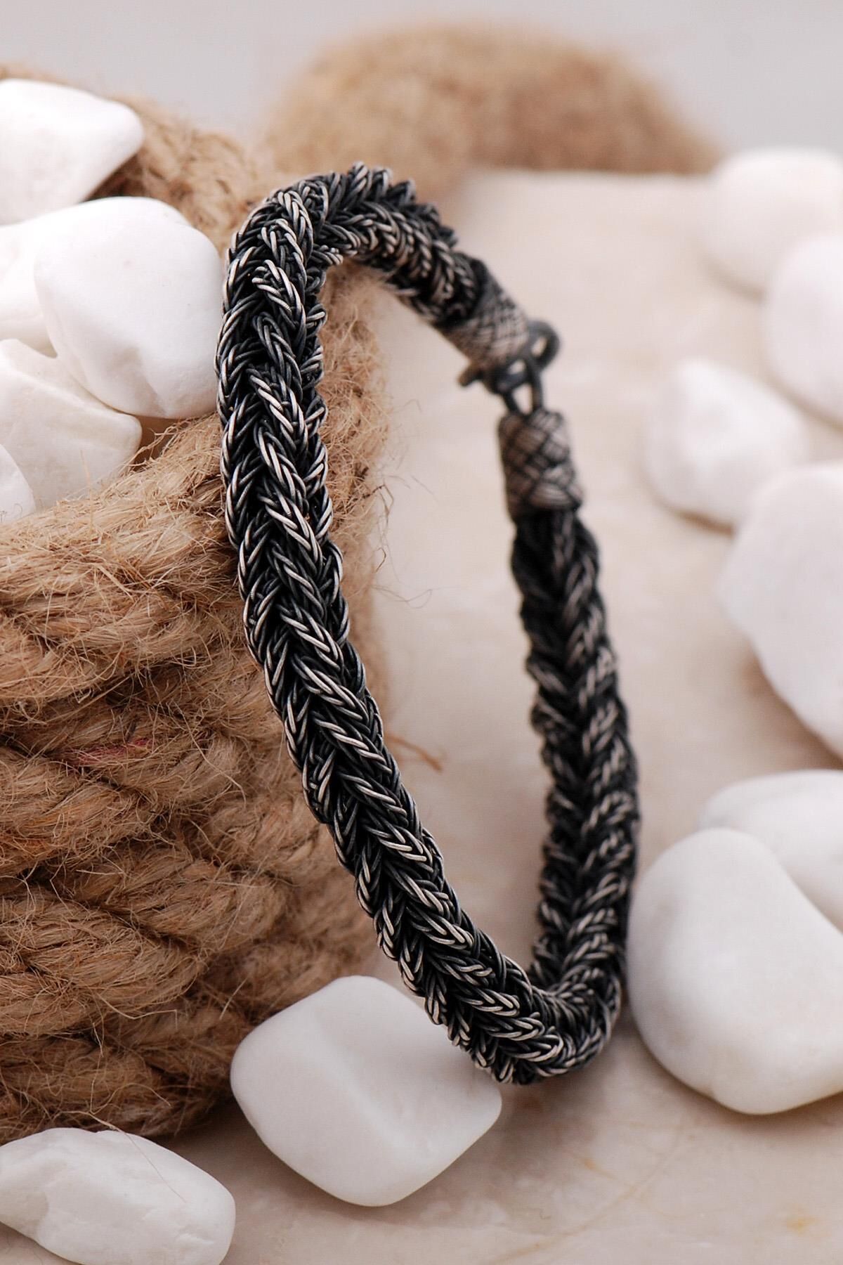 Kazaziye İşlemeli 20.5 Cm Örgü Gümüş Erkek Bileklik 3885